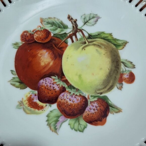 Vintage Decorative Plate Fruit Design Pierced Gilded Gold Edge - Picture 8 of 11